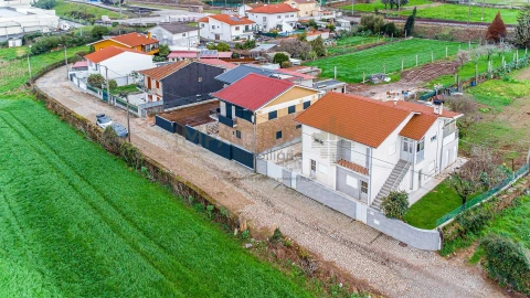 Moradia T4 para Venda em Bougado (São Martinho e Santiago)