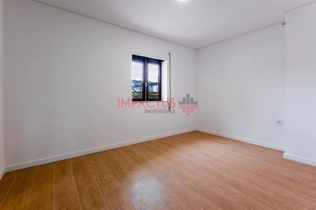 Moradia T4 para Venda em Bougado (São Martinho e Santiago) Foto 22