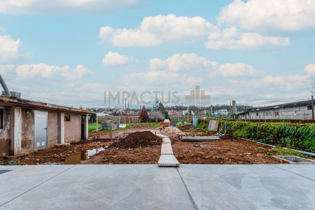 Moradia T4 para Venda em Bougado (São Martinho e Santiago) Foto 23