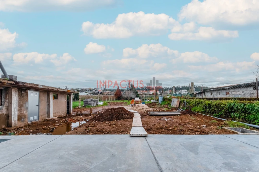 Moradia T4 para Venda em Bougado (São Martinho e Santiago) Foto 23