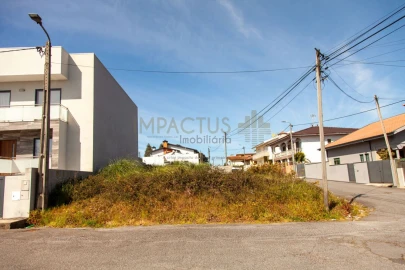 Terreno para Venda em Coronado (São Romão e São Mamede)