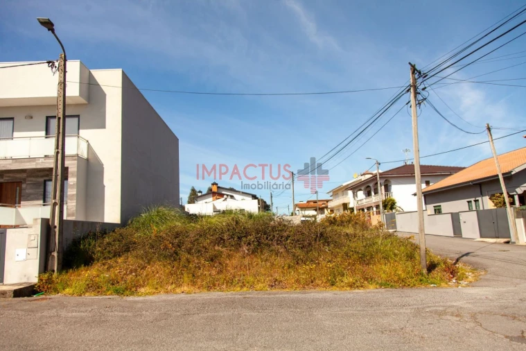 Terreno para Venda em Coronado (São Romão e São Mamede) Foto 1