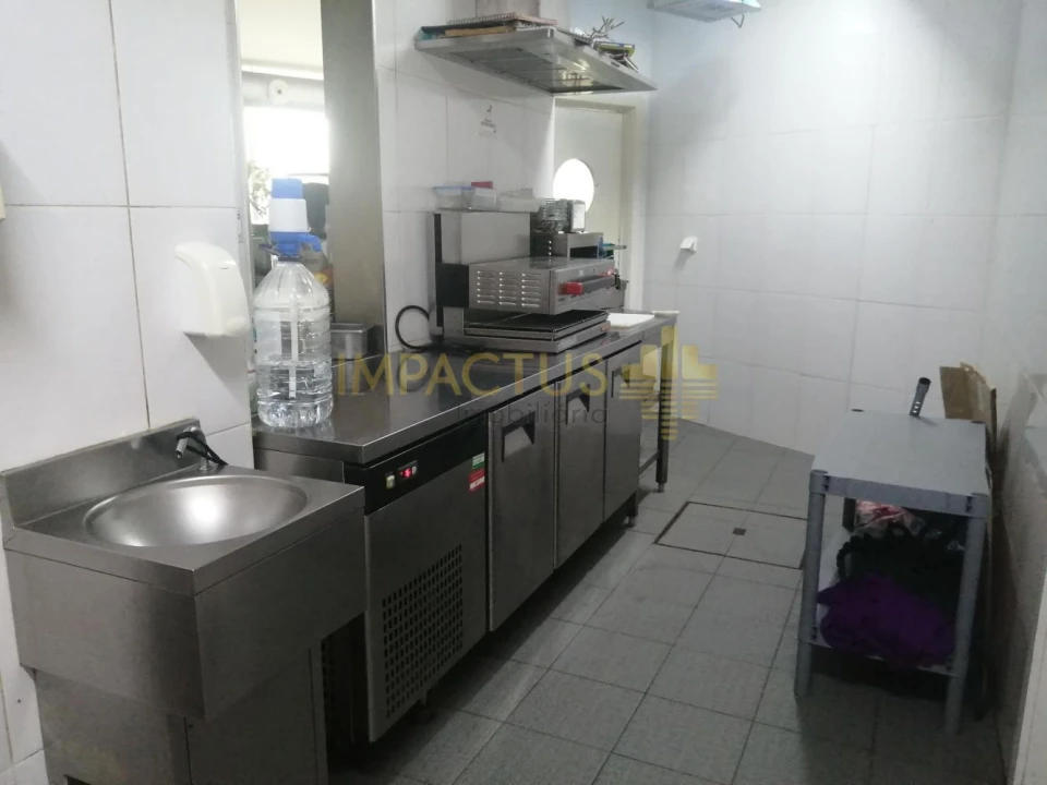 Loja para Venda em Castêlo da Maia Foto 13