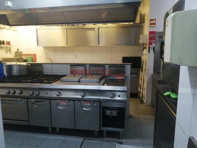 Loja para Venda em Castêlo da Maia Foto 14