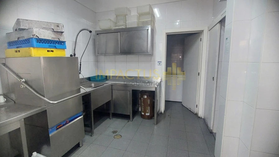 Loja para Venda em Castêlo da Maia Foto 15