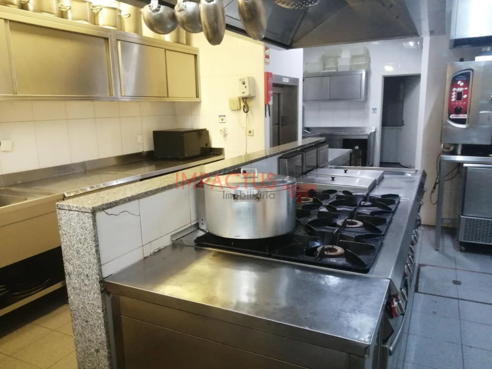 Loja para Venda em Castêlo da Maia Foto 8