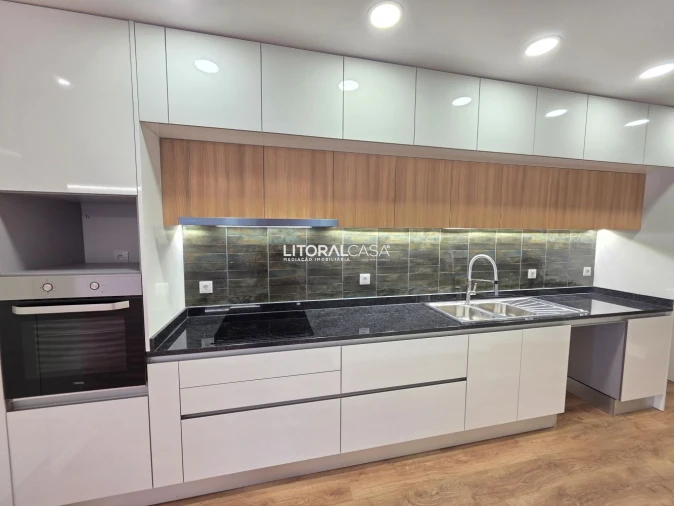 Apartamento T3 para Venda em Glória e Vera Cruz Foto 2