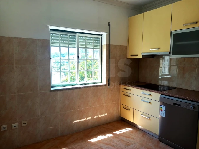 Apartamento T2 para Venda em Reguengo Grande Foto 7