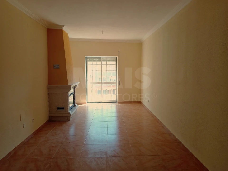 Apartamento T2 para Venda em Reguengo Grande Foto 9