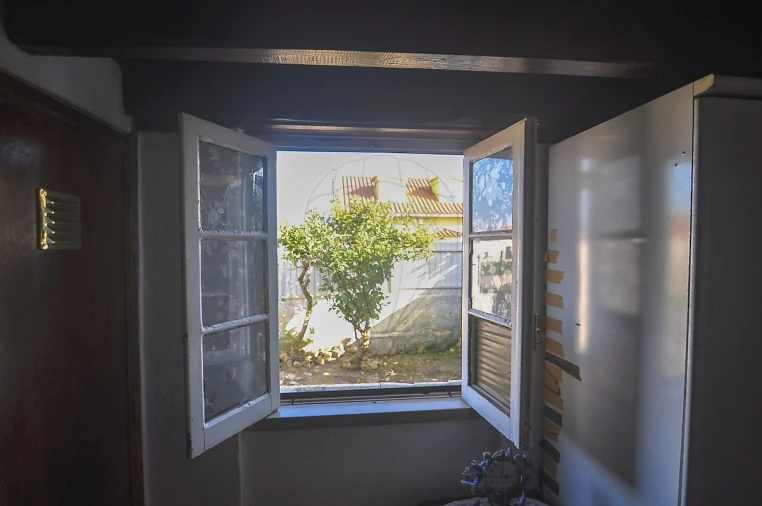 Moradia T2 para Venda em Carvoeira e Carmões Foto 7