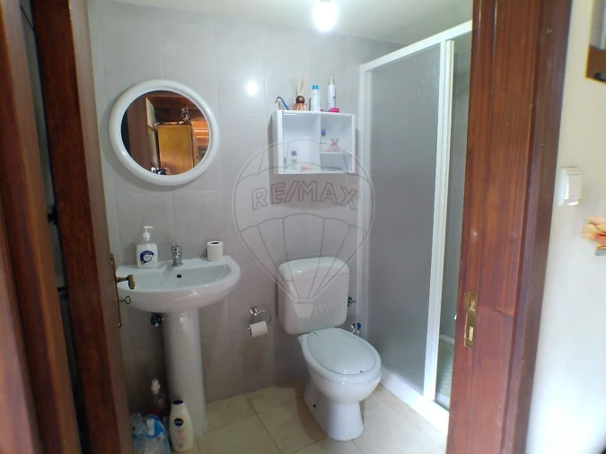 Moradia T1 para Venda em São Martinho das Moitas e Covas do Rio Foto 21