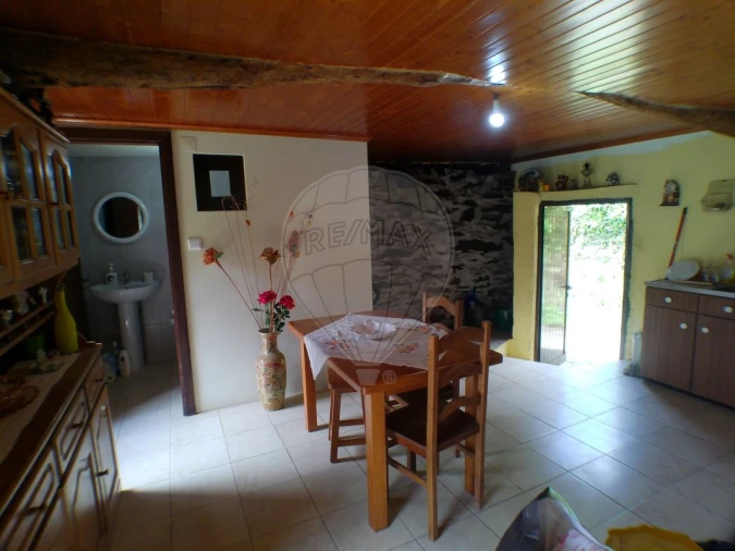 Moradia T1 para Venda em São Martinho das Moitas e Covas do Rio Foto 19