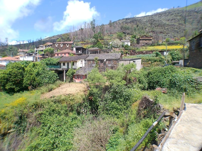 Moradia T1 para Venda em São Martinho das Moitas e Covas do Rio Foto 6
