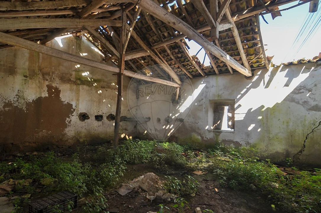 Moradia T2 para Venda em Carvoeira e Carmões Foto 10