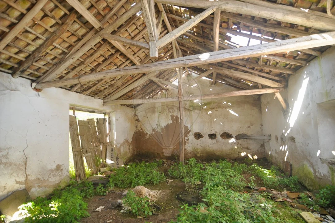 Moradia T2 para Venda em Carvoeira e Carmões Foto 6