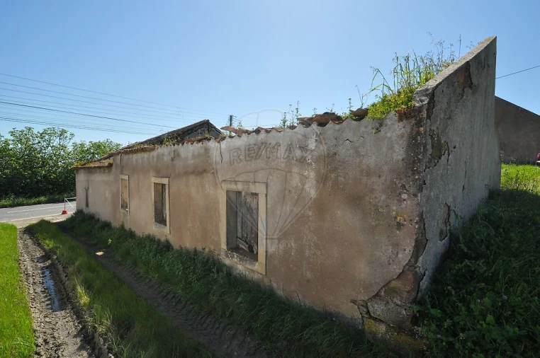 Moradia T2 para Venda em Carvoeira e Carmões Foto 16