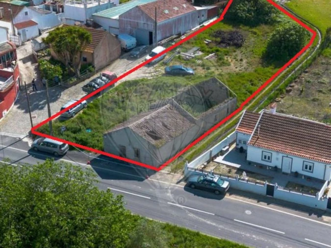 Moradia T2 para Venda em Carvoeira e Carmões Foto 17