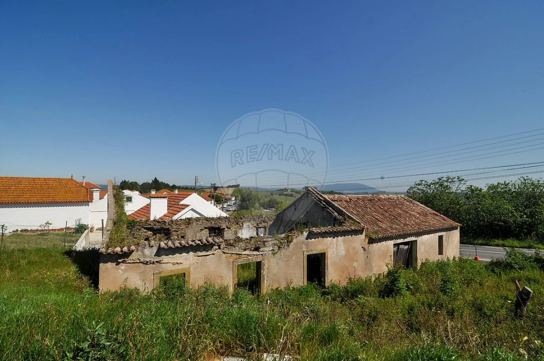 Moradia T2 para Venda em Carvoeira e Carmões Foto 13