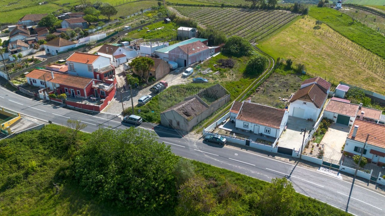 Moradia T2 para Venda em Carvoeira e Carmões Foto 5