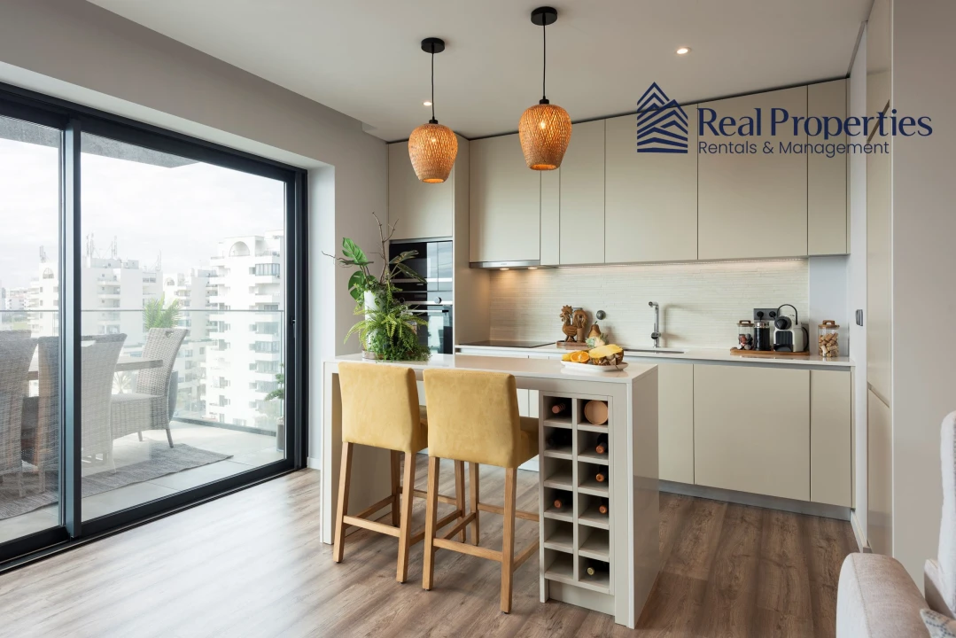 Apartamento T2 para Venda em Quarteira Foto 7