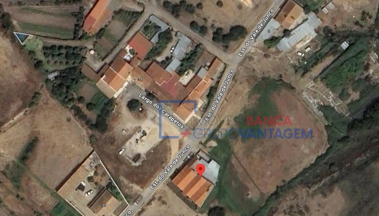 Armazém para Venda em Comenda Foto 8