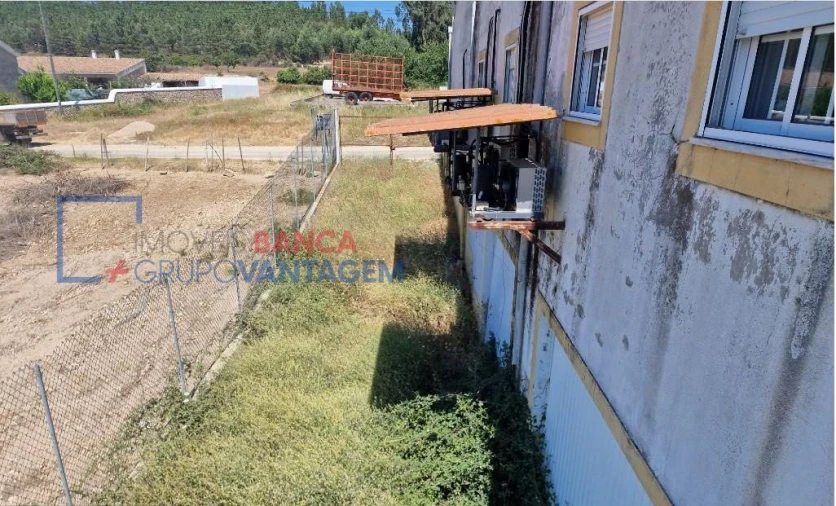 Armazém para Venda em Comenda Foto 2