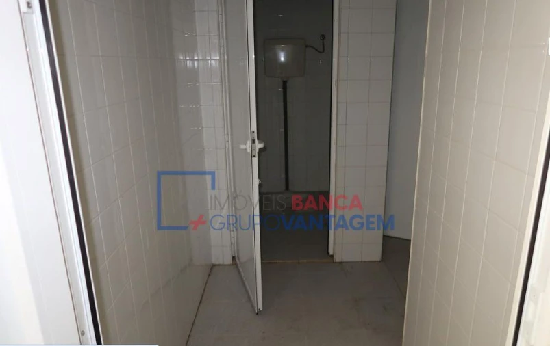 Armazém para Venda em Comenda Foto 5