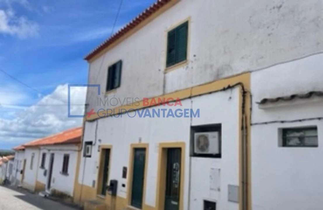Apartamento T3 para Venda em Viana do Alentejo Foto 2