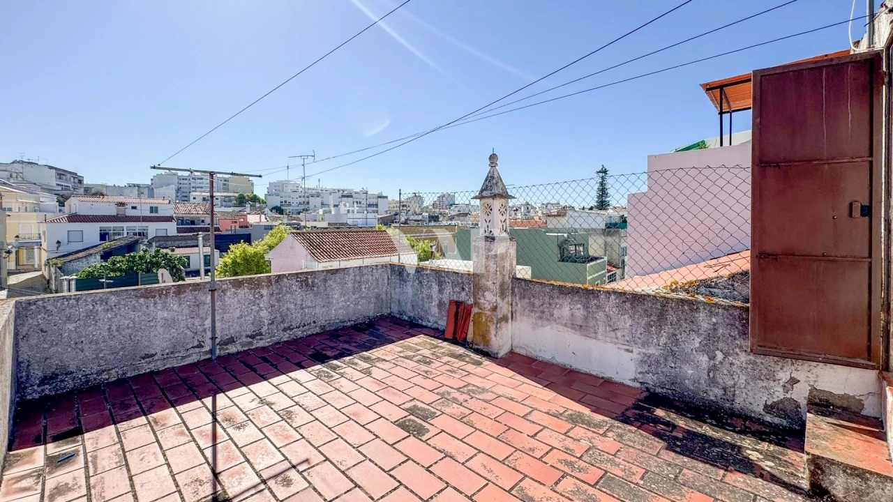 Moradia T2 para Venda em Loule (São Sebastião) Foto 30