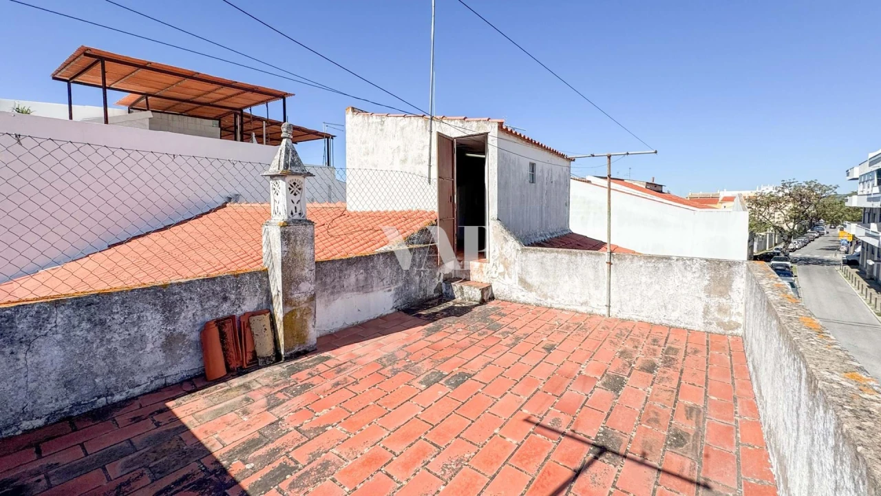 Moradia T2 para Venda em Loule (São Sebastião) Foto 31