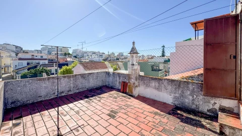 Moradia T2 para Venda em Loule (São Sebastião)