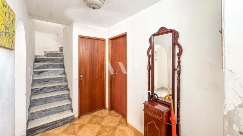 Moradia T2 para Venda em Loule (São Sebastião)