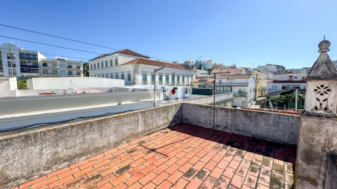 Moradia T2 para Venda em Loule (São Sebastião)