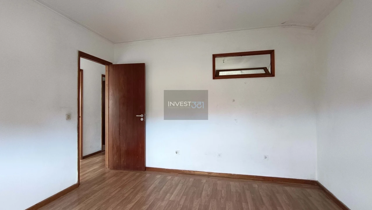 Moradia T4 para Venda em Santa Marinha e São Pedro da Afurada Foto 3