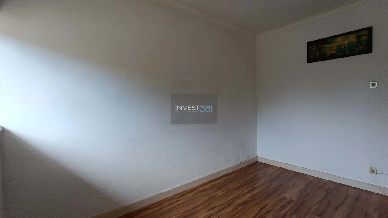 Moradia T4 para Venda em Santa Marinha e São Pedro da Afurada Foto 9