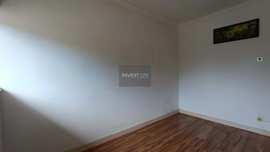 Moradia T4 para Venda em Santa Marinha e São Pedro da Afurada Foto 9