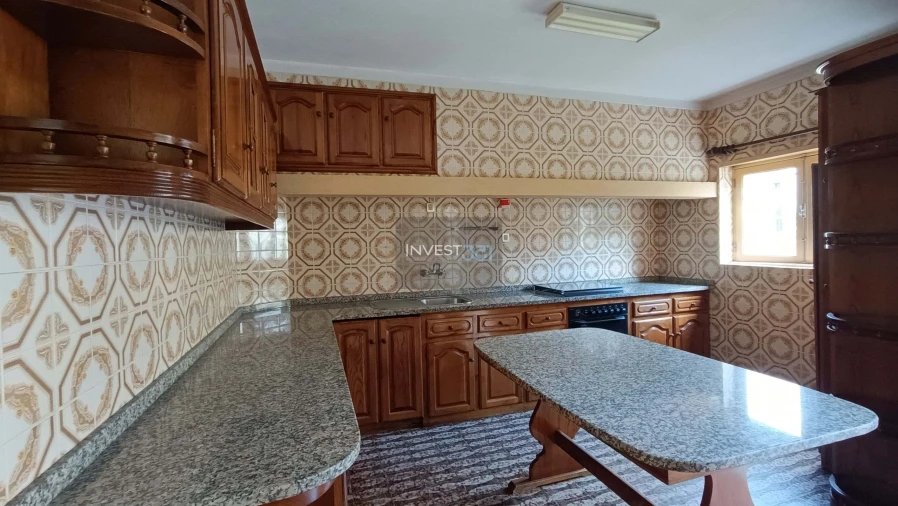 Moradia T4 para Venda em Santa Marinha e São Pedro da Afurada Foto 11