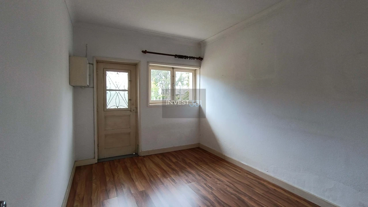 Moradia T4 para Venda em Santa Marinha e São Pedro da Afurada Foto 8