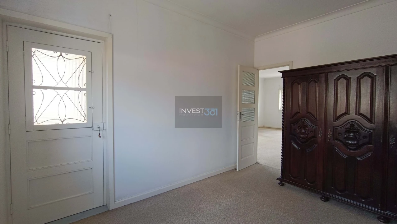 Moradia T4 para Venda em Santa Marinha e São Pedro da Afurada Foto 4