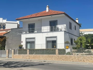 Moradia T4 para Venda em Tavira (Santa Maria e Santiago)