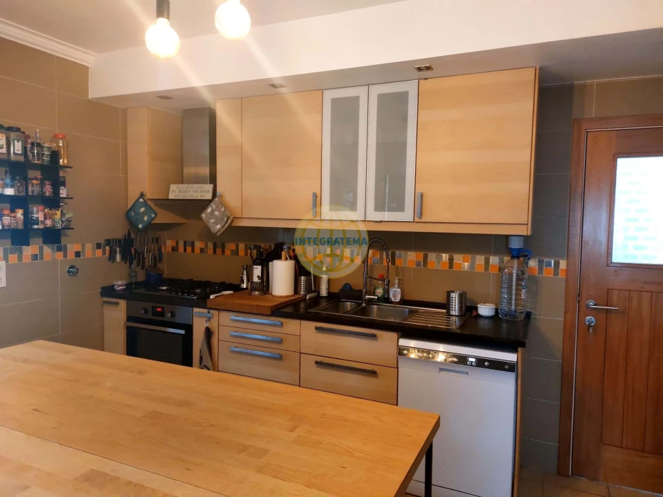 Moradia T7 para Venda em Alfeizerão Foto 5