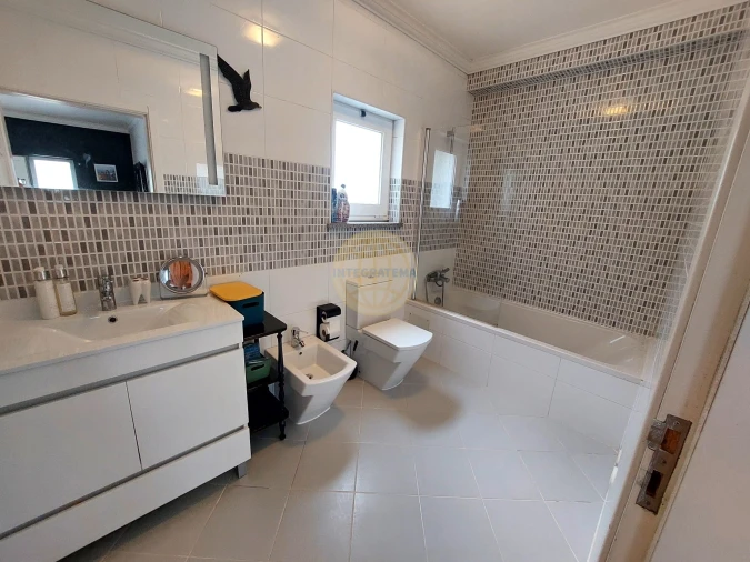 Moradia T7 para Venda em Alfeizerão Foto 12