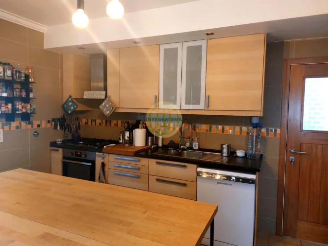 Moradia T7 para Venda em Alfeizerão Foto 5