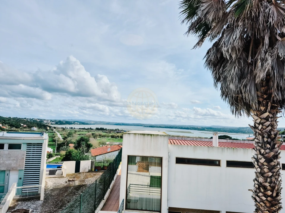 Moradia T4 para Venda em Foz do Arelho Foto 17