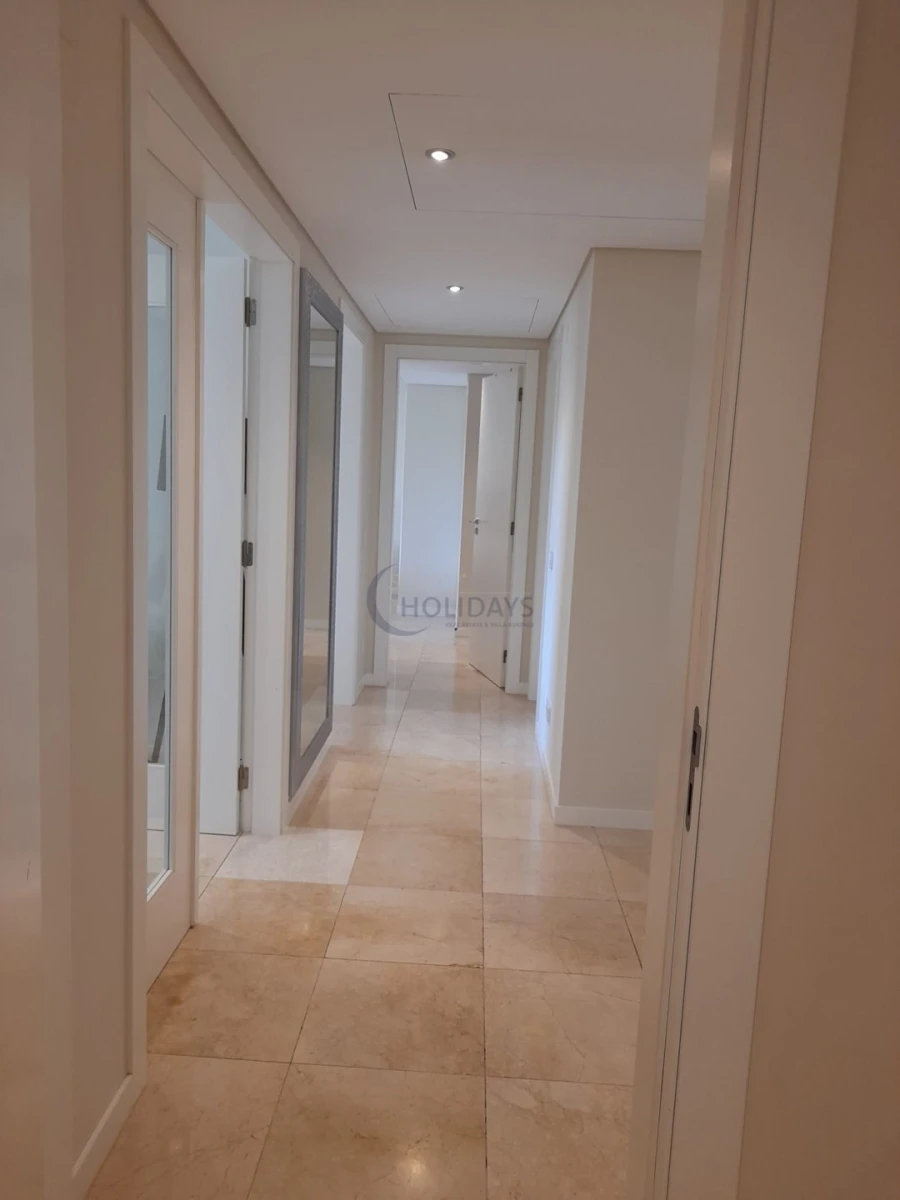 Apartamento T2 para Venda em Quarteira Foto 8