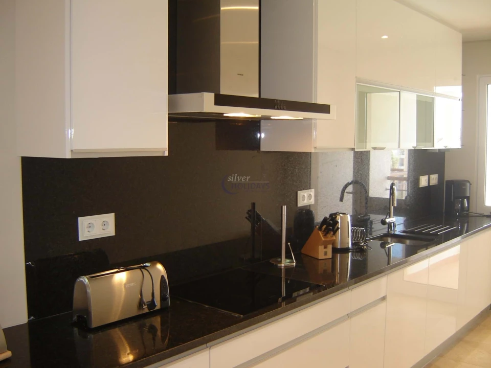 Apartamento T2 para Venda em Quarteira Foto 5