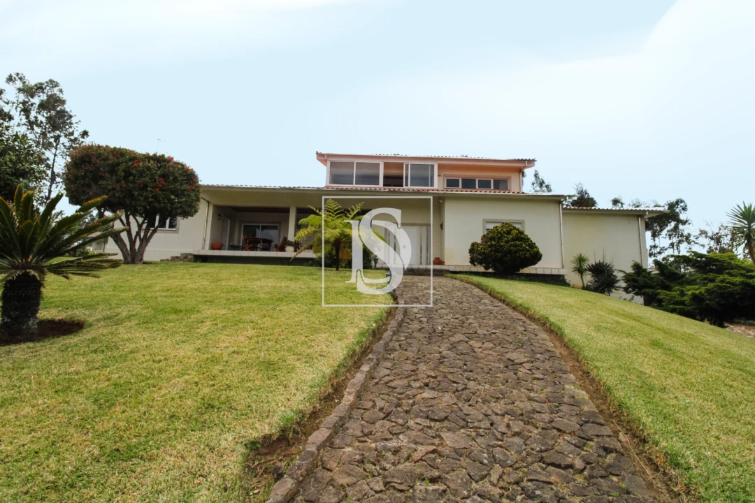 Moradia T3 para Venda em Ossela Foto 11