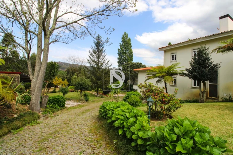 Moradia T3 para Venda em Ossela Foto 16