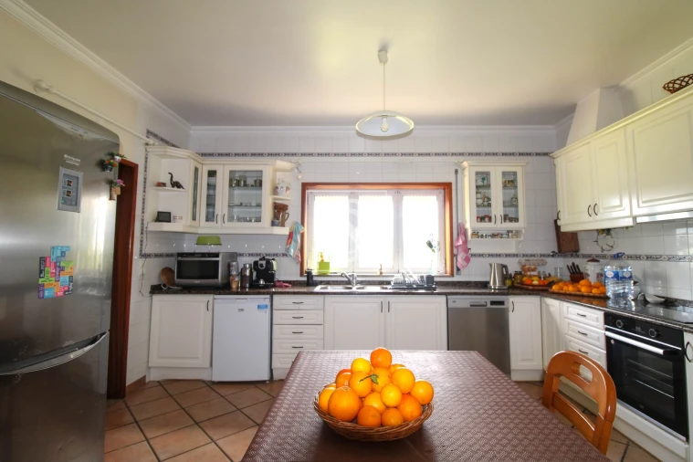 Moradia T3 para Venda em Ossela Foto 3