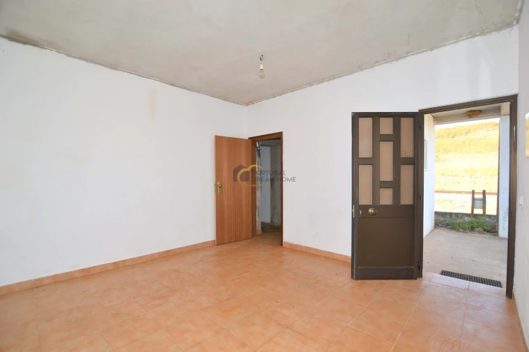 Moradia T3 para Venda em São Marcos da Serra Foto 2